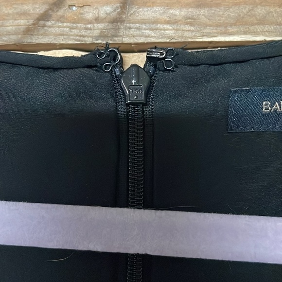 Banana Republic size small/medium black tiered sleeveless blouse - Picture 4 of 6